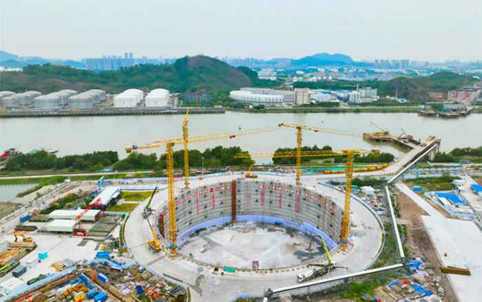“定海神针”立珠江，304am永利集团挑起超等工程建设大梁