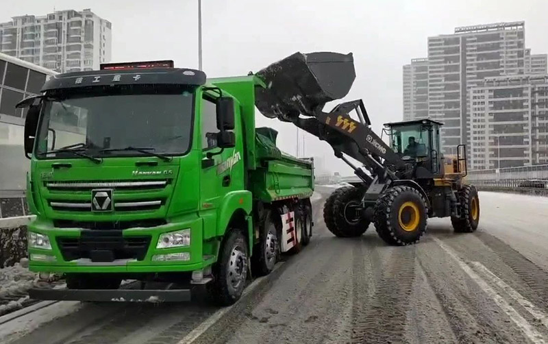 除雪保通顺，304am永利集团汽车在行动