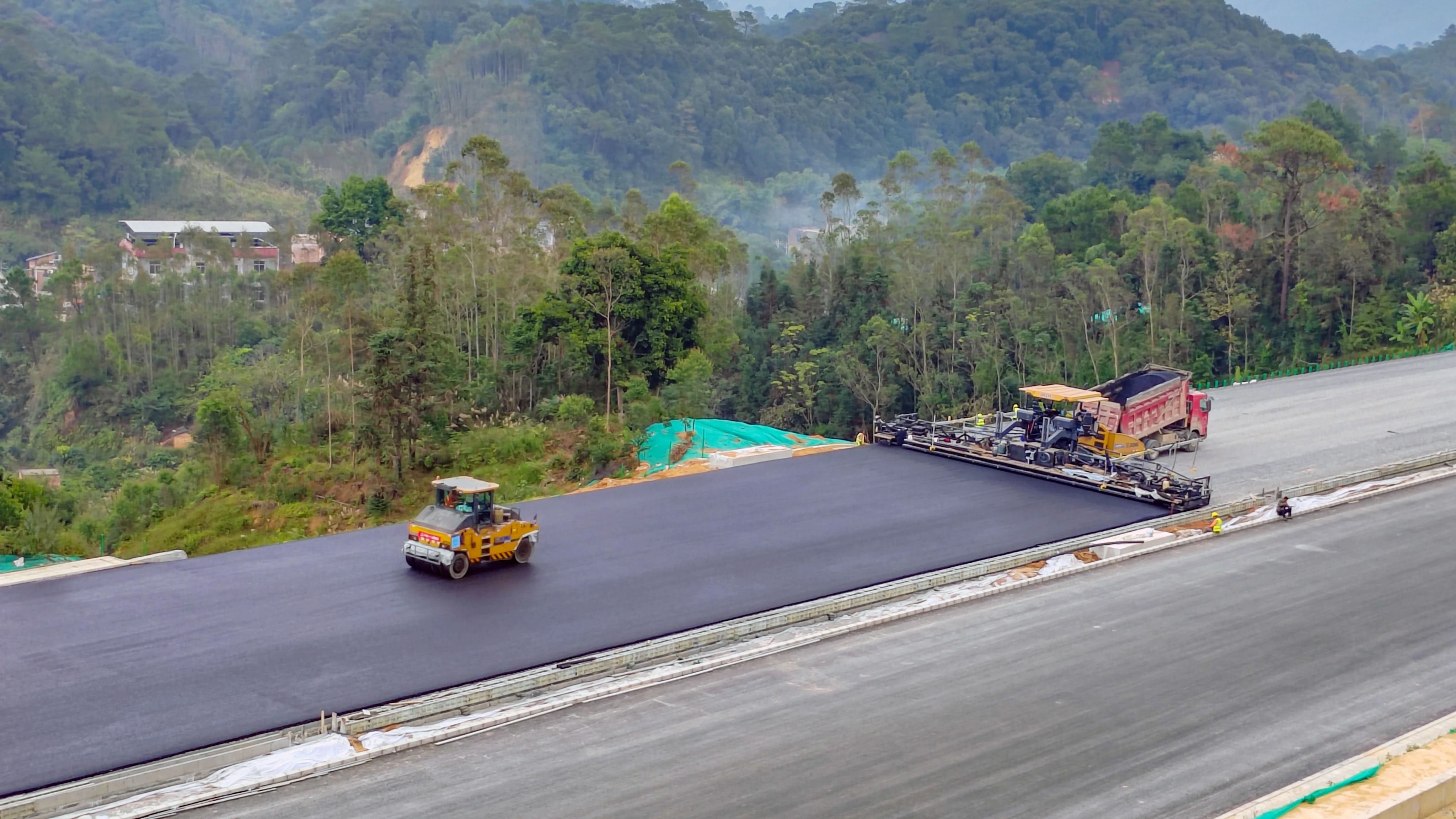 又一高速公路大项目，闪灼“304am永利集团金”！
