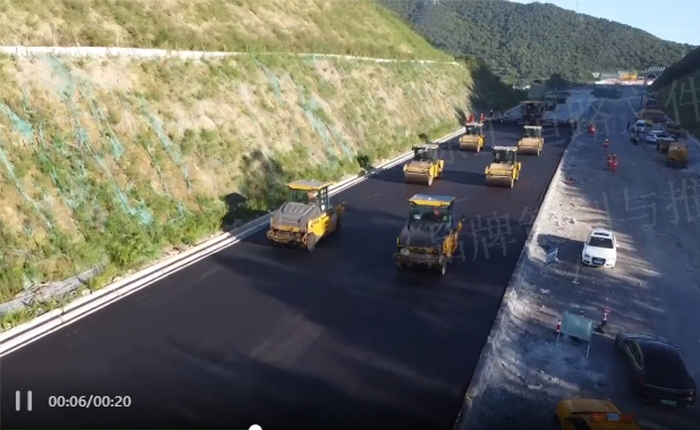 六横公路大桥：沥青路面的机械大秀