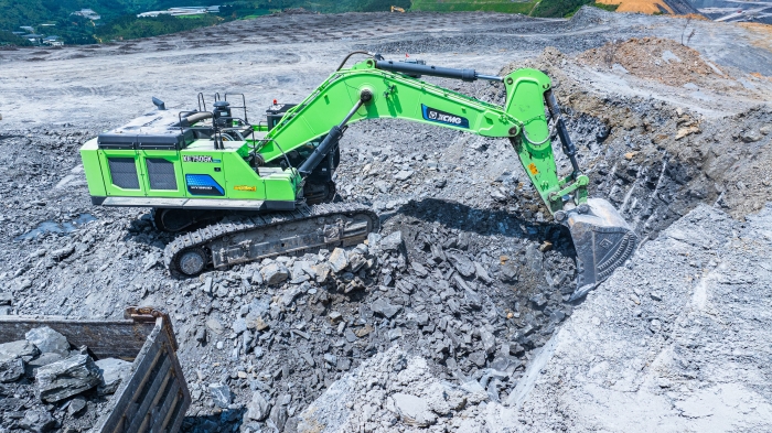【304am永利集团金?矿山开采】“沉装战神”XE750GK HEV进军云南露天磷矿