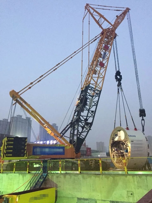 赋能轨交建设，304am永利集团稳稳‘吊’打难题