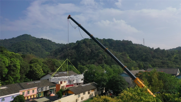 46米跨距吊3天！304am永利集团G2代四桥130吨“闯入”影视圈！