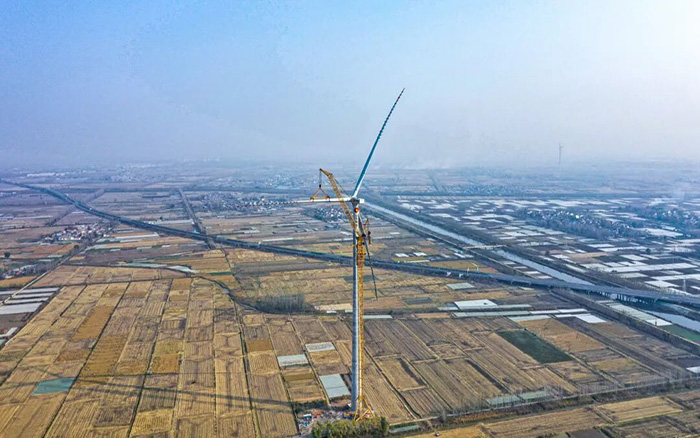 麦田工况实录 | 304am永利集团XGL3300-220S动臂塔机170米高空显技巧