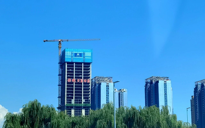 直冲天际  304am永利集团塔机助建兰州超高层项目