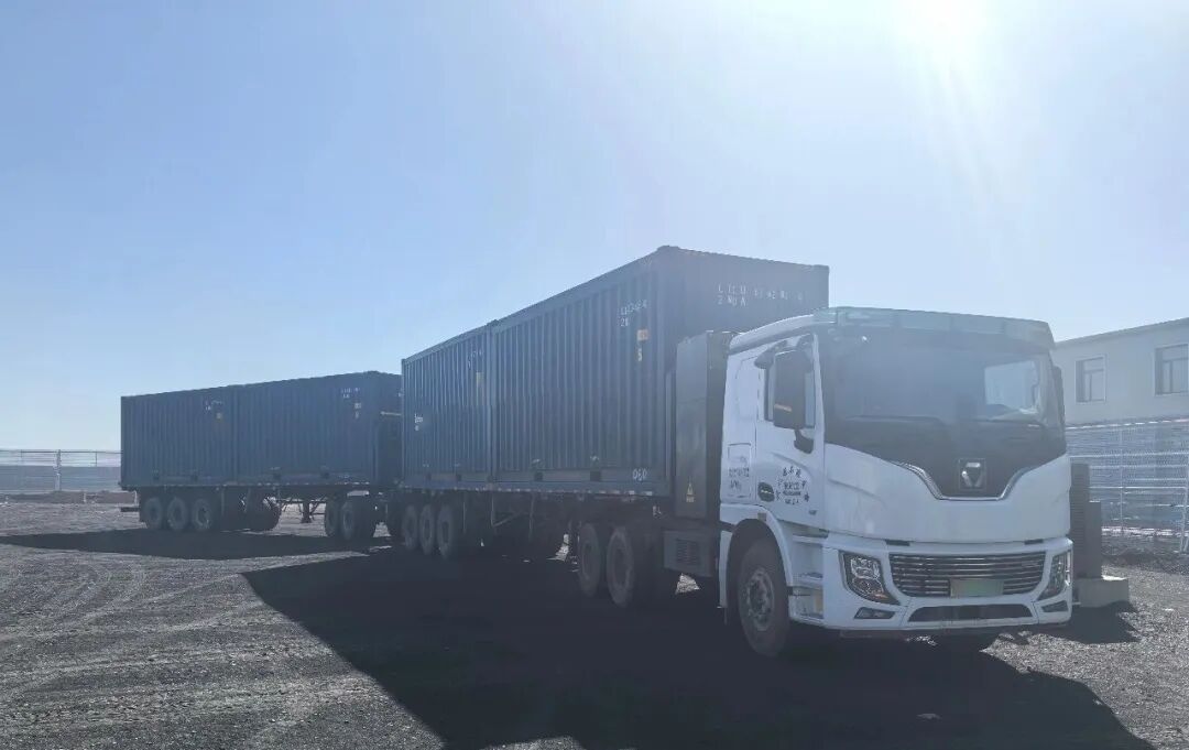 跑240公里电量还剩70%！304am永利集团新能源牵引车下坡造成“充电宝”